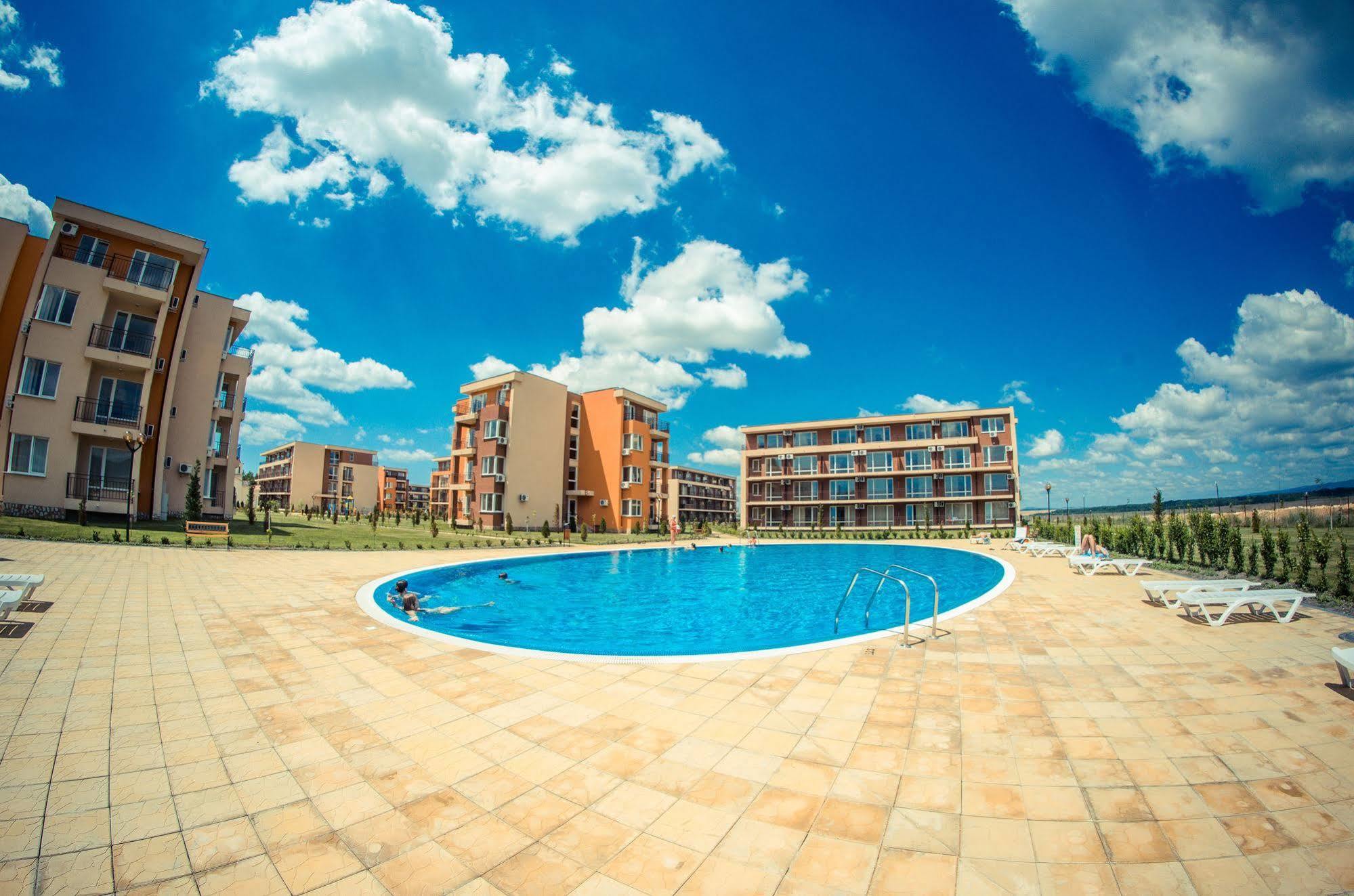 Holiday Fort Golf Club Sunny Beach Exterior photo