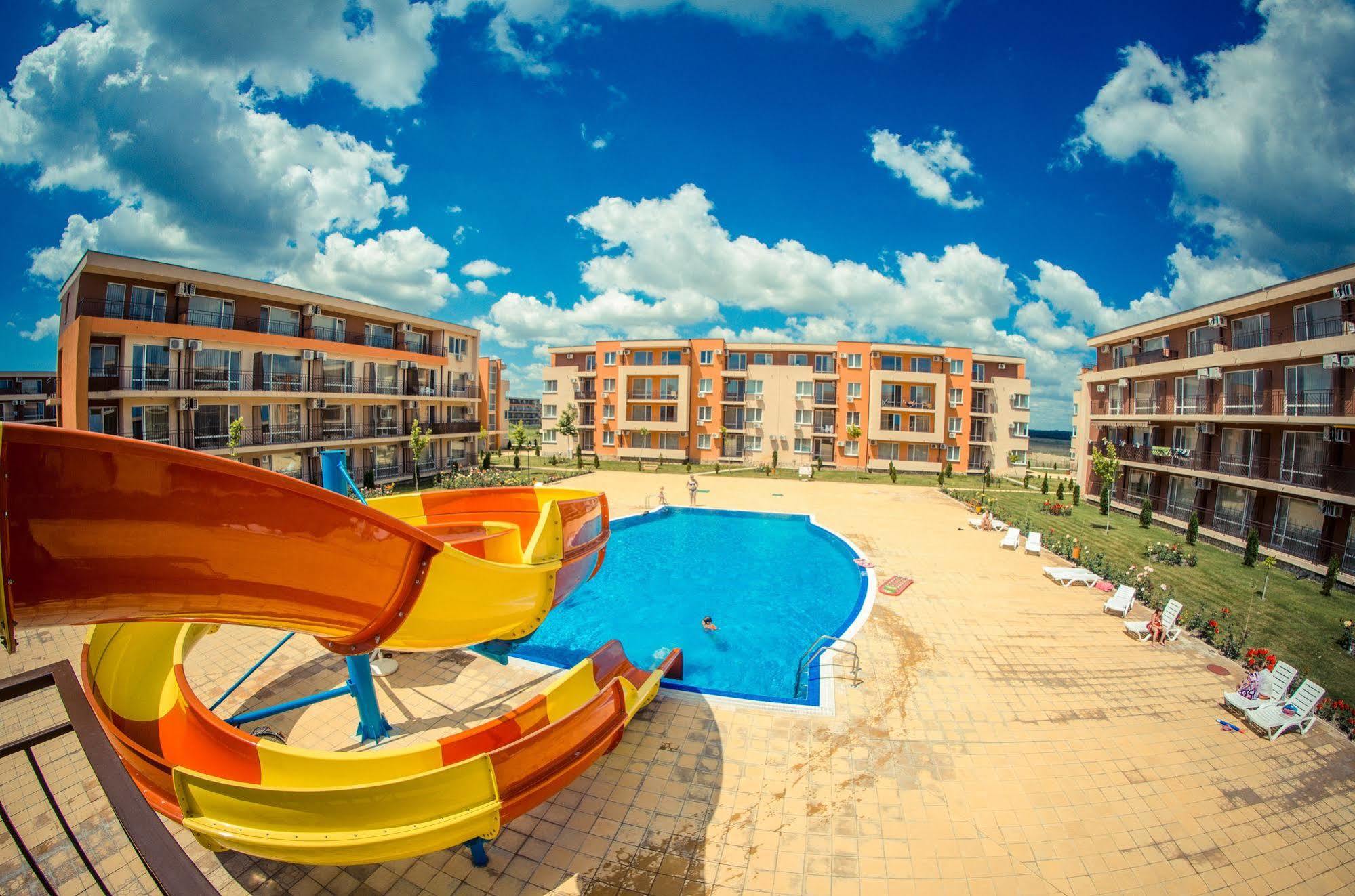 Holiday Fort Golf Club Sunny Beach Exterior photo